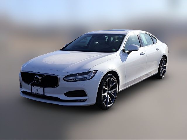 2018 Volvo S90 Momentum