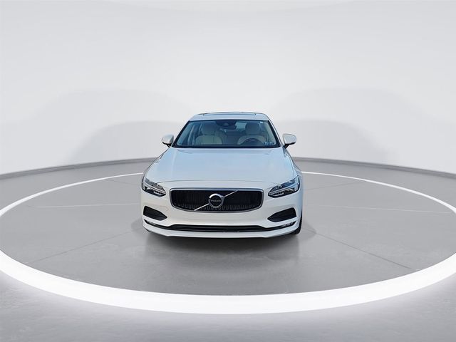 2018 Volvo S90 Momentum