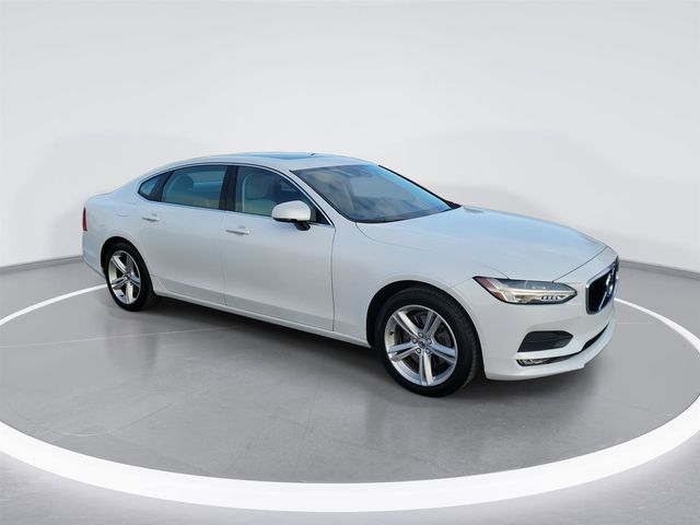 2018 Volvo S90 Momentum