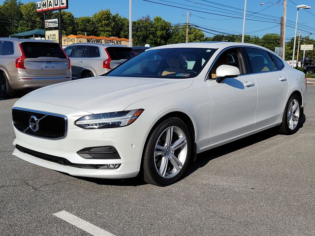 2018 Volvo S90 Momentum