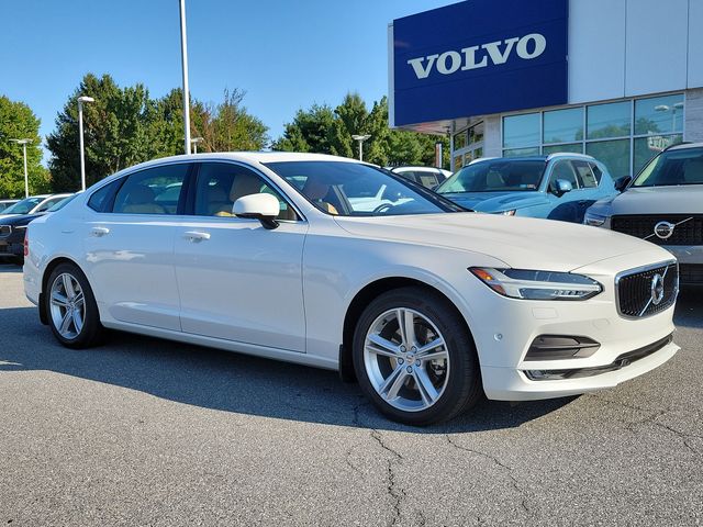 2018 Volvo S90 Momentum