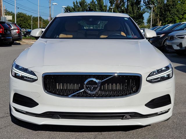 2018 Volvo S90 Momentum