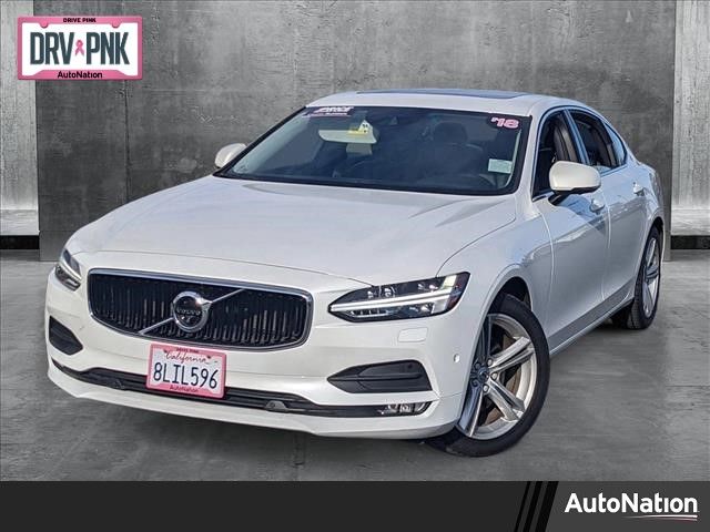 2018 Volvo S90 Momentum