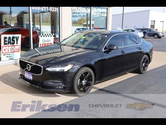 2018 Volvo S90 Momentum