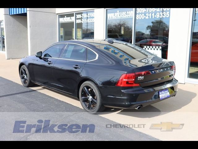 2018 Volvo S90 Momentum