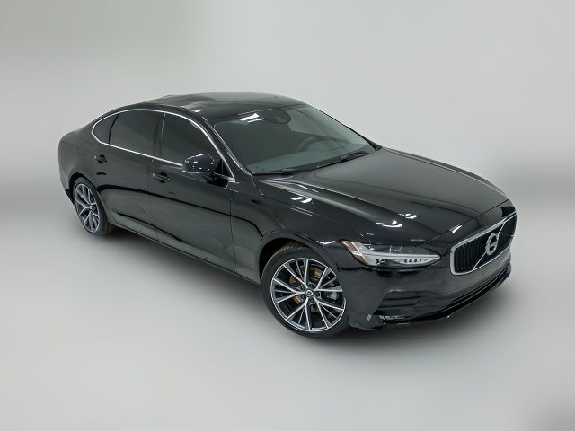 2018 Volvo S90 Momentum