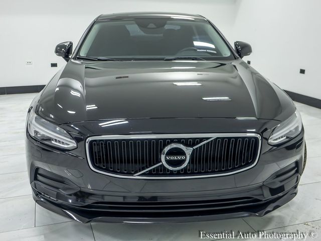 2018 Volvo S90 Momentum