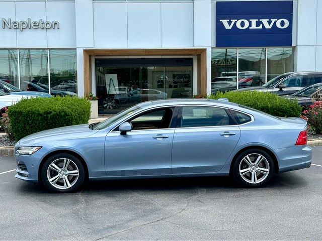 2018 Volvo S90 Momentum