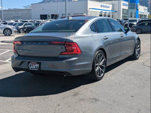 2018 Volvo S90 Momentum