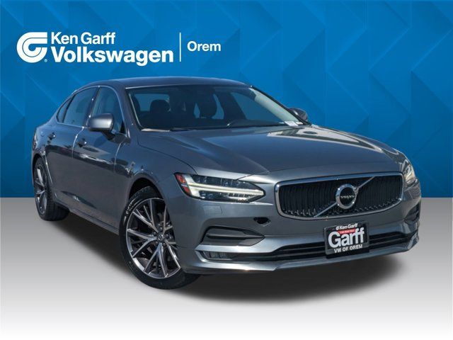 2018 Volvo S90 Momentum