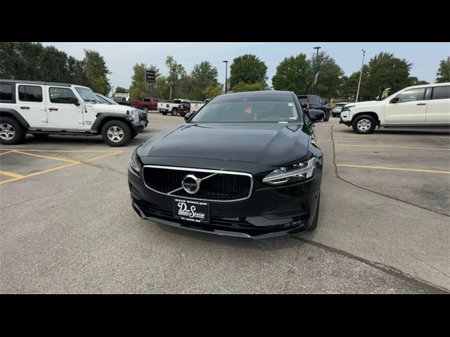 2018 Volvo S90 Momentum