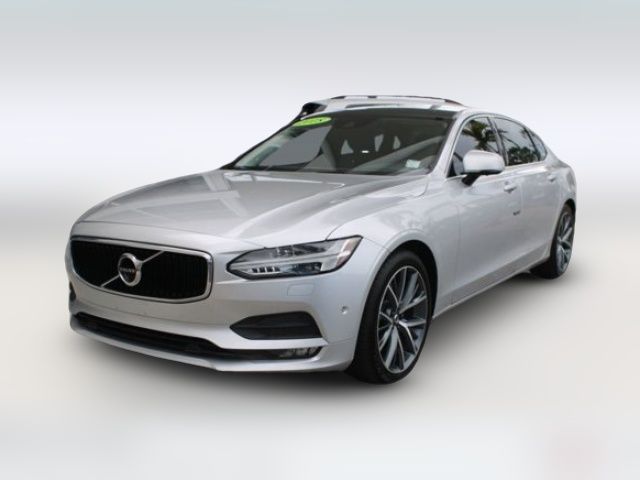 2018 Volvo S90 Momentum