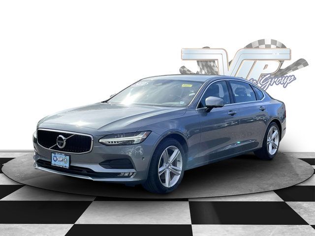 2018 Volvo S90 Momentum