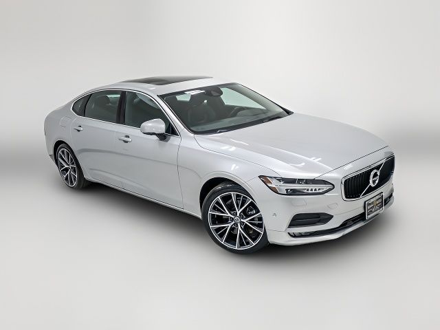 2018 Volvo S90 Momentum