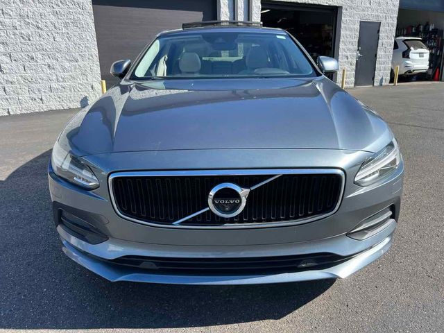 2018 Volvo S90 Momentum