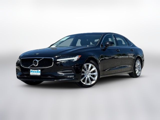 2018 Volvo S90 Momentum