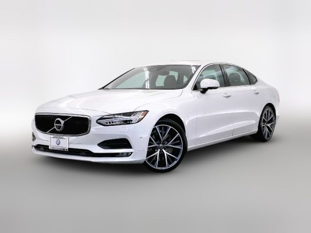 2018 Volvo S90 Momentum