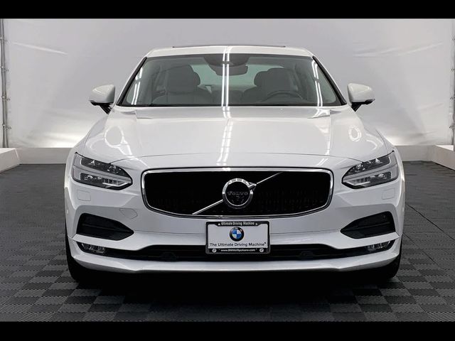 2018 Volvo S90 Momentum