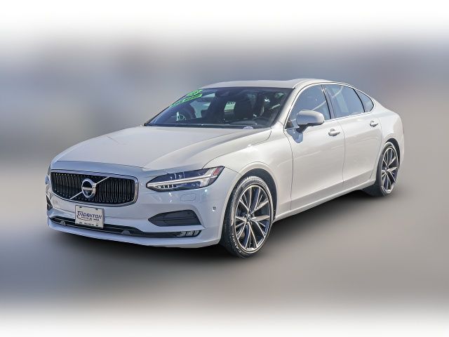 2018 Volvo S90 Momentum