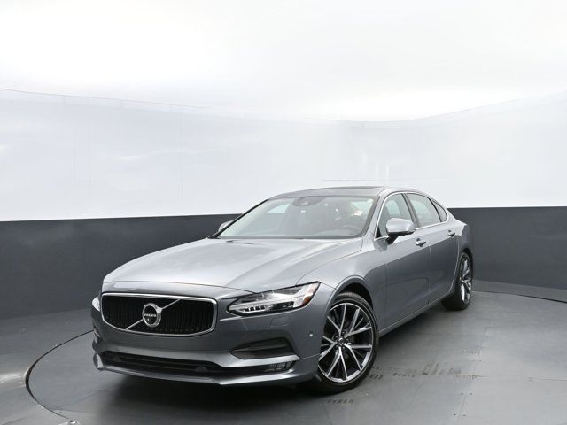 2018 Volvo S90 Momentum