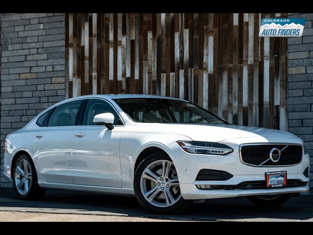 2018 Volvo S90 Momentum