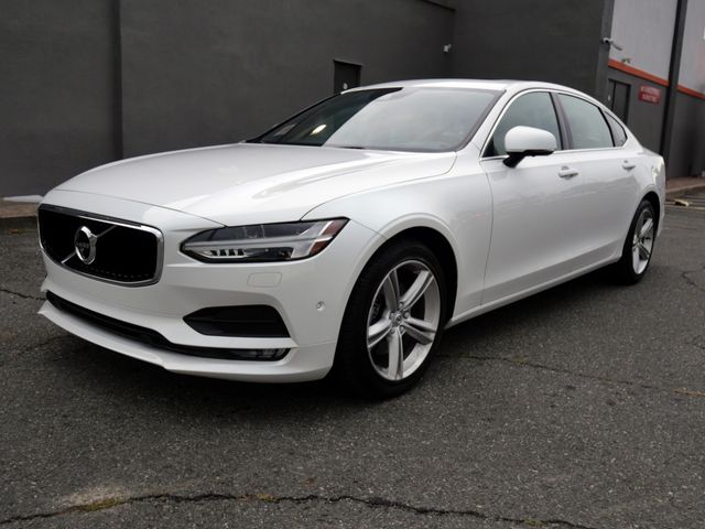 2018 Volvo S90 Momentum