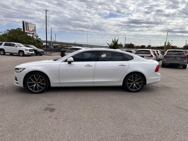 2018 Volvo S90 Momentum