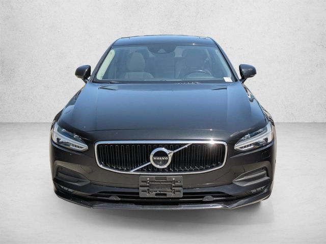 2018 Volvo S90 Momentum