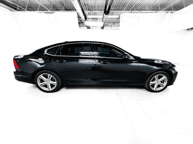 2018 Volvo S90 Momentum