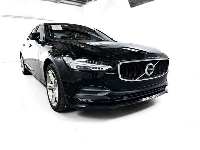 2018 Volvo S90 Momentum