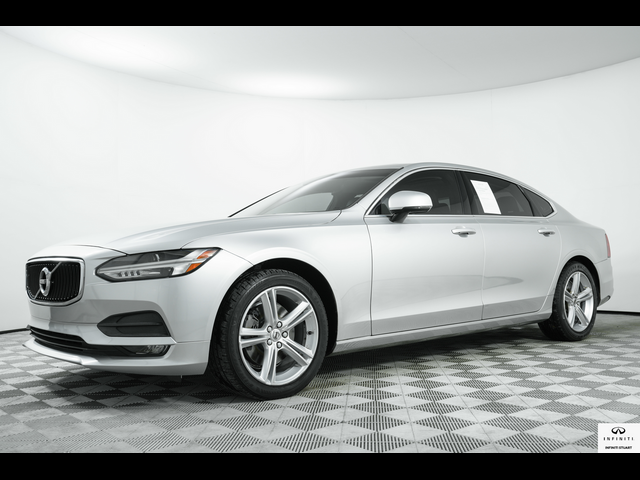 2018 Volvo S90 Momentum