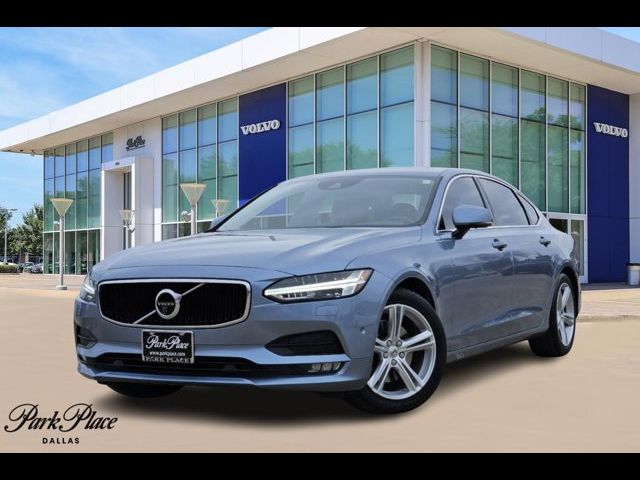 2018 Volvo S90 Momentum