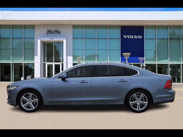 2018 Volvo S90 Momentum