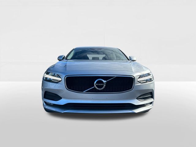 2018 Volvo S90 Momentum