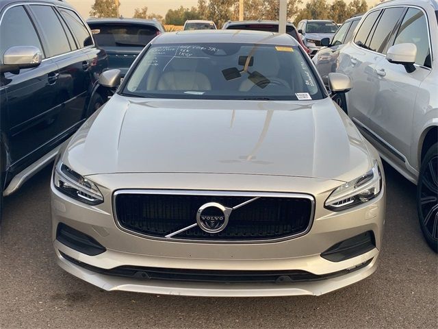 2018 Volvo S90 Momentum