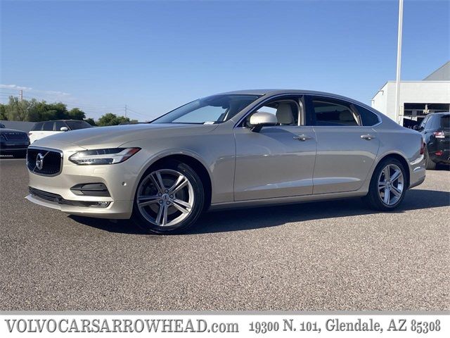 2018 Volvo S90 Momentum