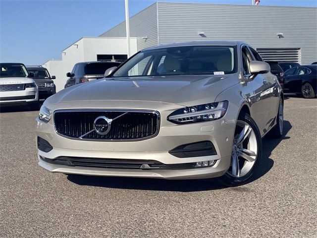 2018 Volvo S90 Momentum