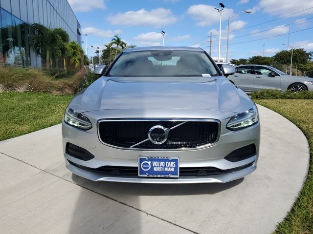 2018 Volvo S90 Momentum