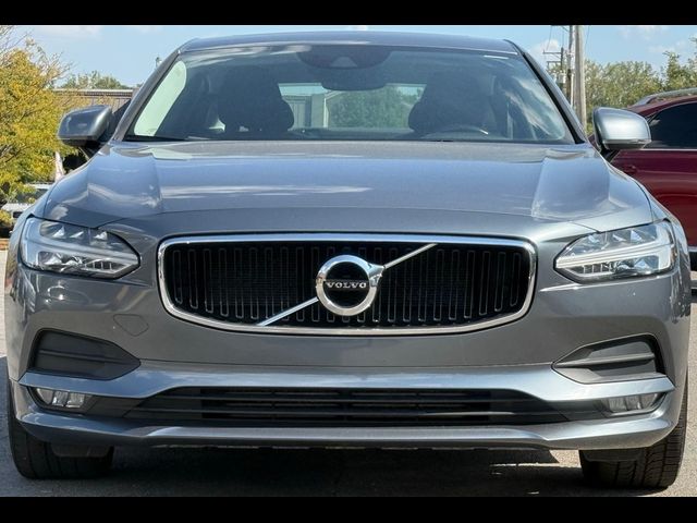 2018 Volvo S90 Momentum