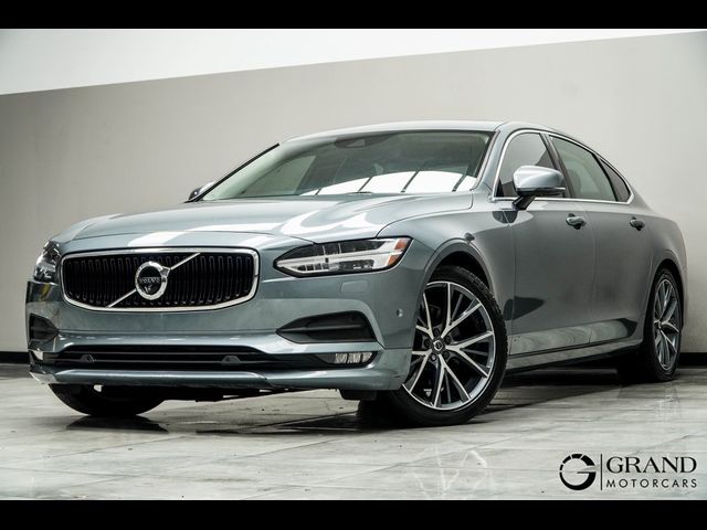 2018 Volvo S90 Momentum