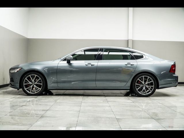 2018 Volvo S90 Momentum