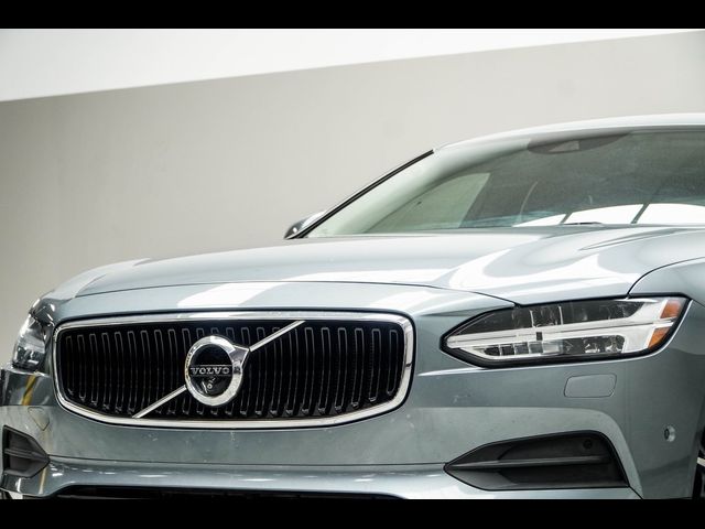 2018 Volvo S90 Momentum