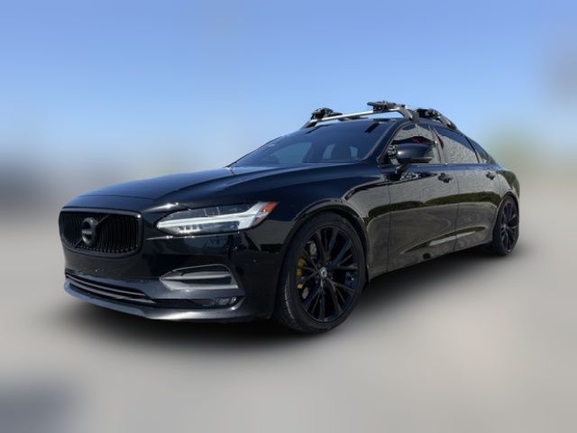 2018 Volvo S90 Momentum