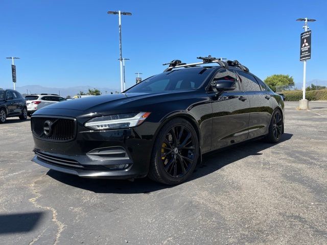 2018 Volvo S90 Momentum