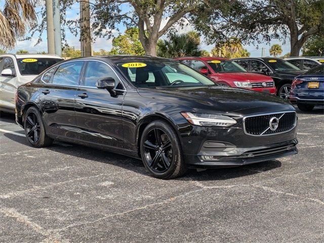 2018 Volvo S90 Momentum