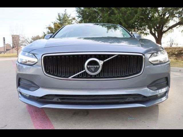 2018 Volvo S90 Momentum