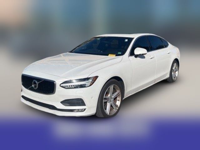 2018 Volvo S90 Momentum