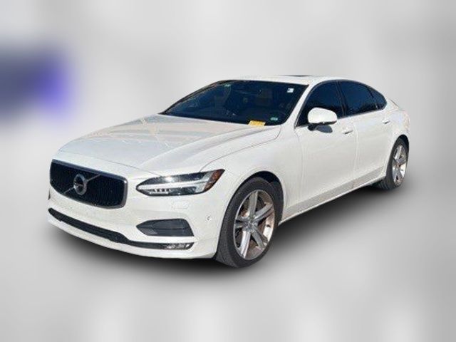 2018 Volvo S90 Momentum