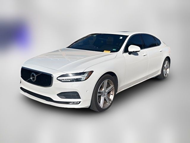 2018 Volvo S90 Momentum