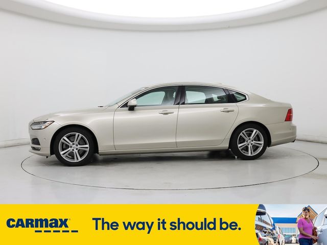 2018 Volvo S90 Momentum